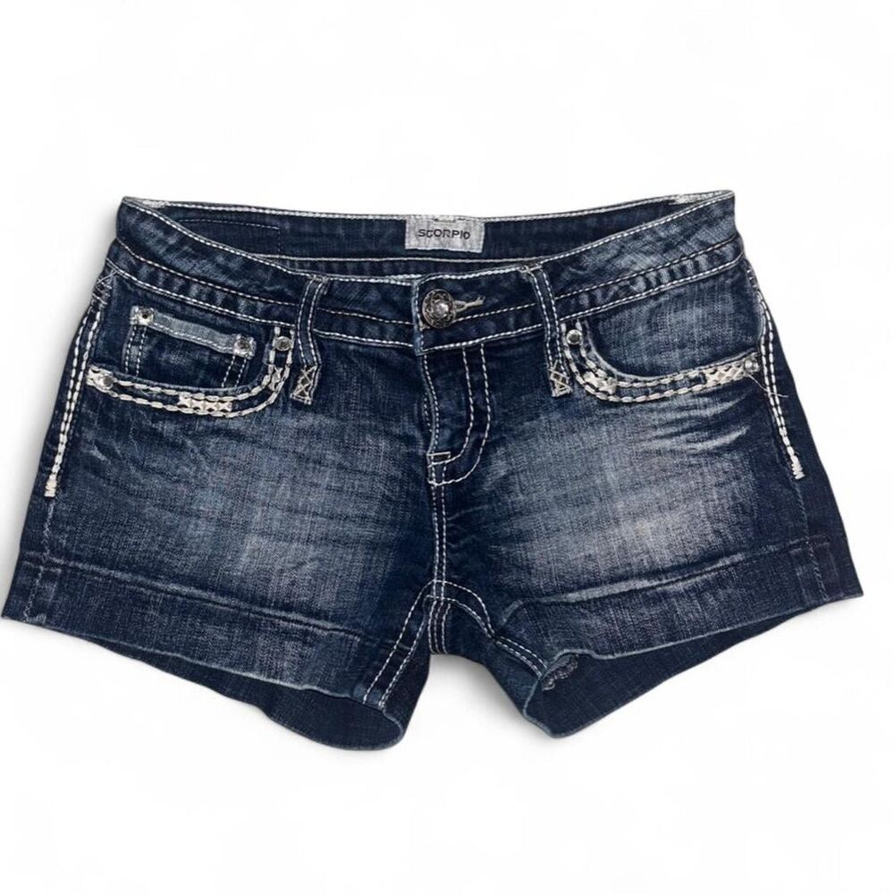 Daytrip Women's Navy and Blue Shorts